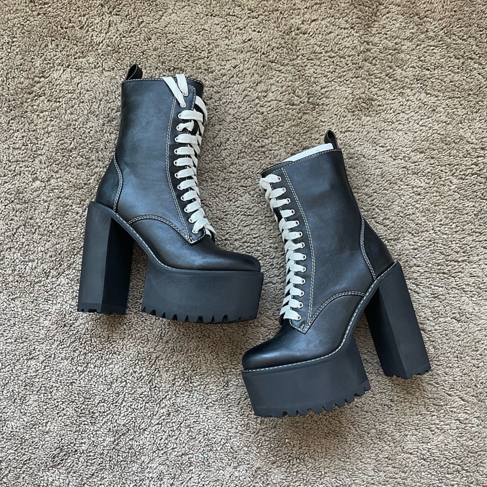 Current Mood Low Nancy Boot